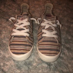 Roxy Surf milt stripped colors excellent shape very comfy